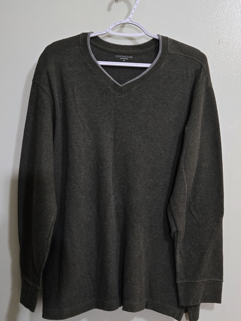 Covington Men's V-Neck Sweater in Olive Green with Contrast Trim